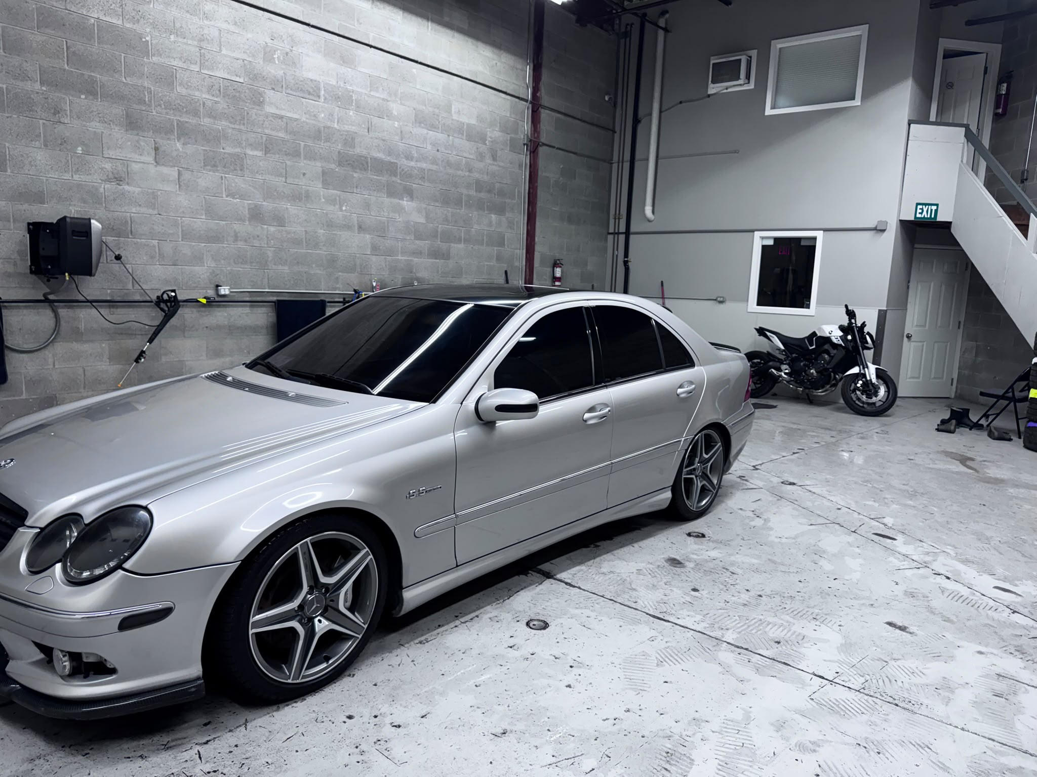 Mercedes-Benz C55 AMG — Iridium Silver Classic Perfection